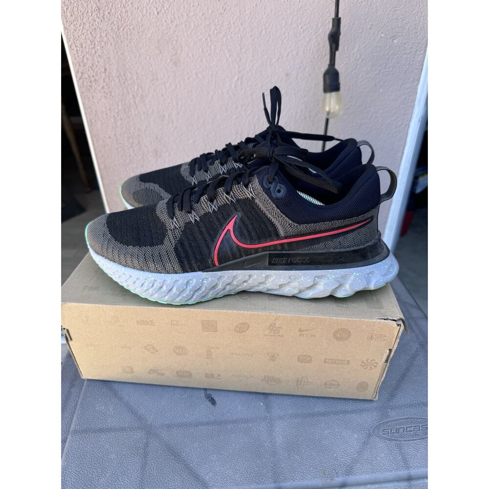 Nike Flyknit React Infiniti Men’s Sz 12